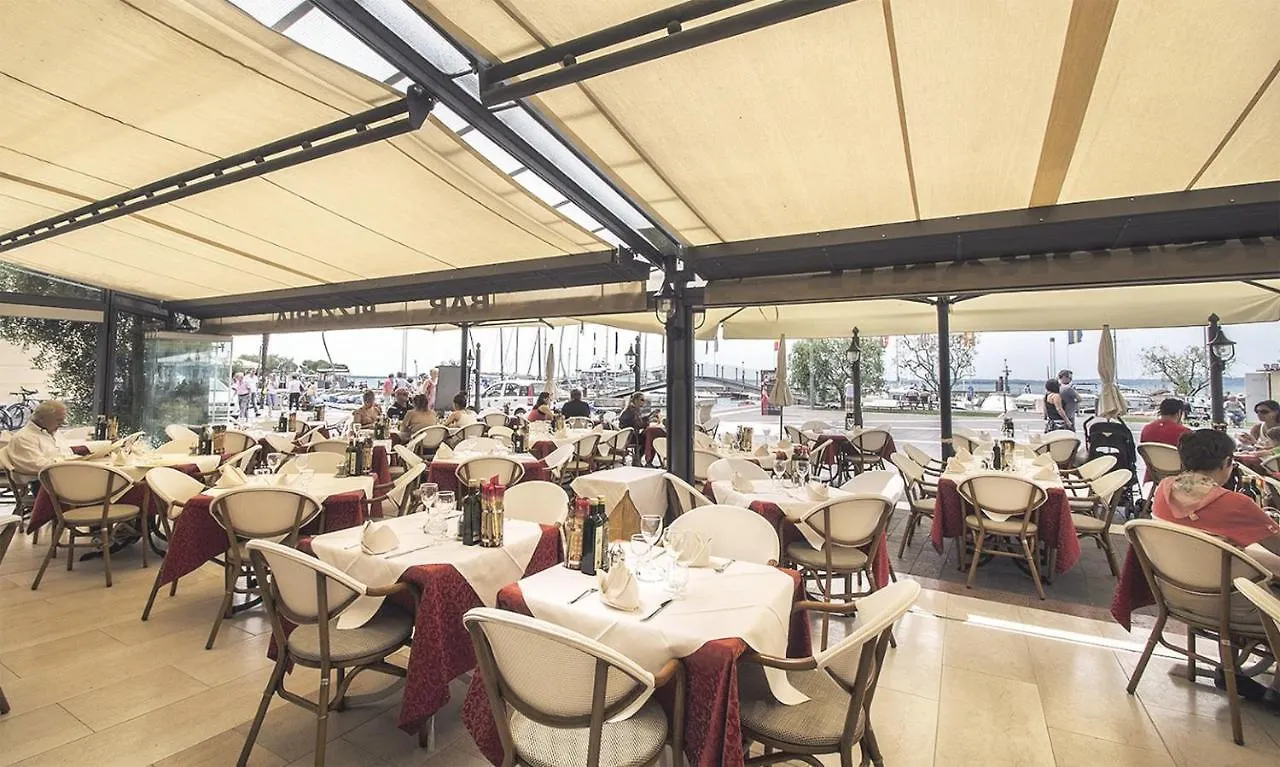 Hotel Catullo Μπαρντολίνο
